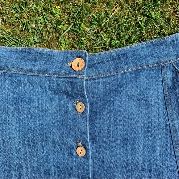 90’s Style Button Front Denim Mini Skirt - Picture 2 of 4
